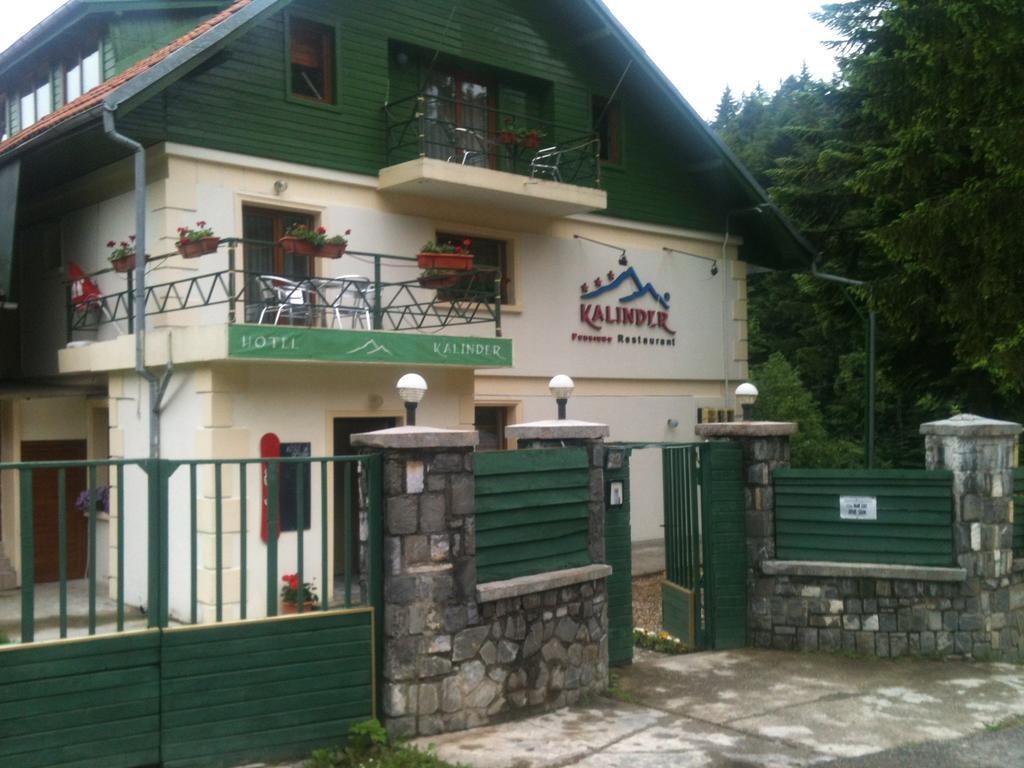 Pensiune & Restaurant Kalinder Busteni Exterior photo